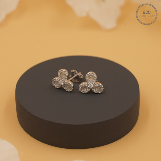 Silver Chain Pandant triangle